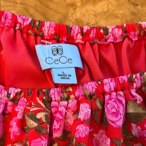 NWT CeCe Red and Pink Floral Top. Size Large - Picture 2 of 10